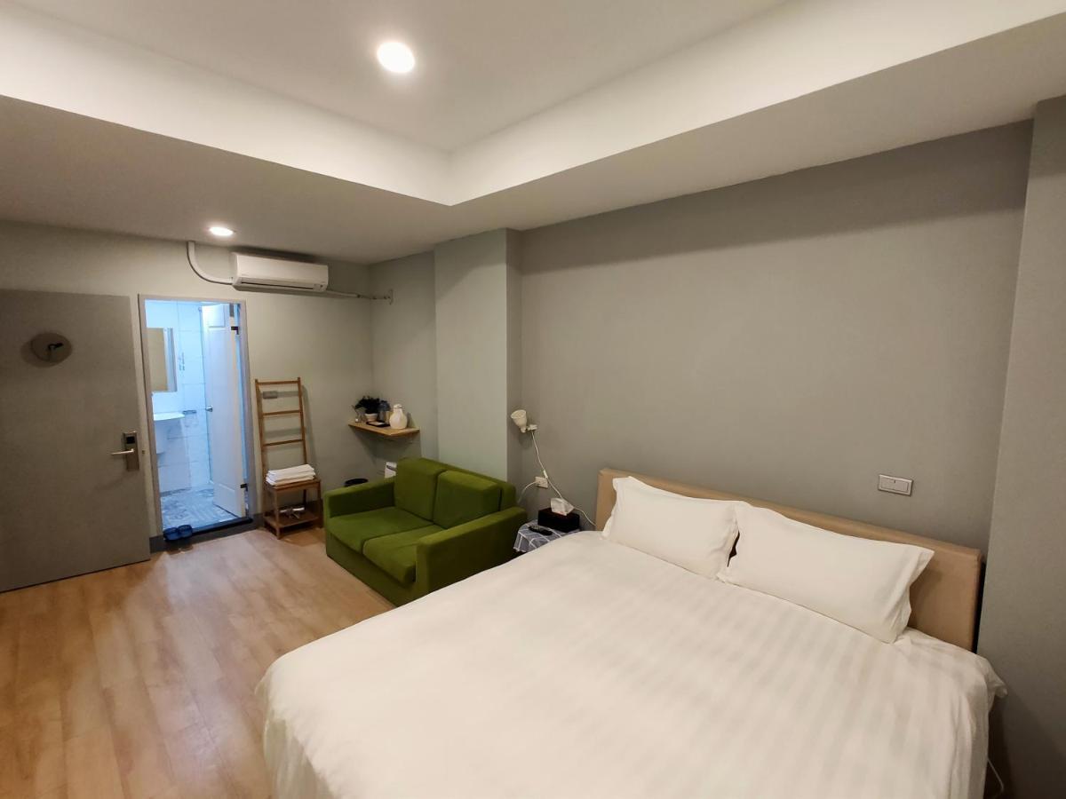 M House Apartment Kota Hualien Bagian luar foto