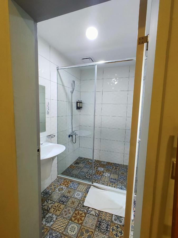 M House Apartment Kota Hualien Bagian luar foto