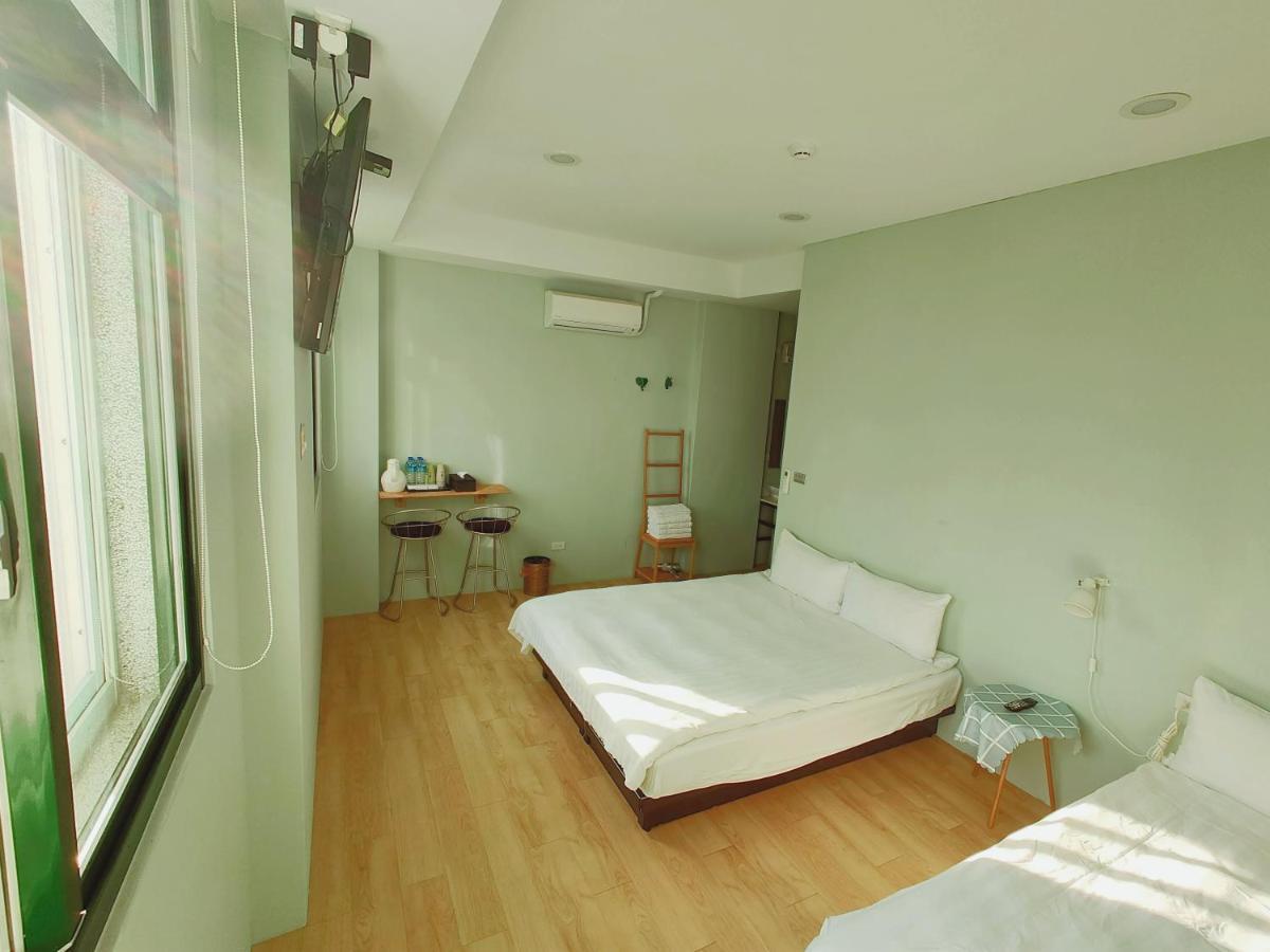 M House Apartment Kota Hualien Bagian luar foto